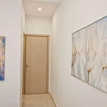 White Bell #colony Center Θεσσαλονίκη